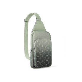 LOUIS VUITTON 루이비통 에비뉴 슬링백 M11702