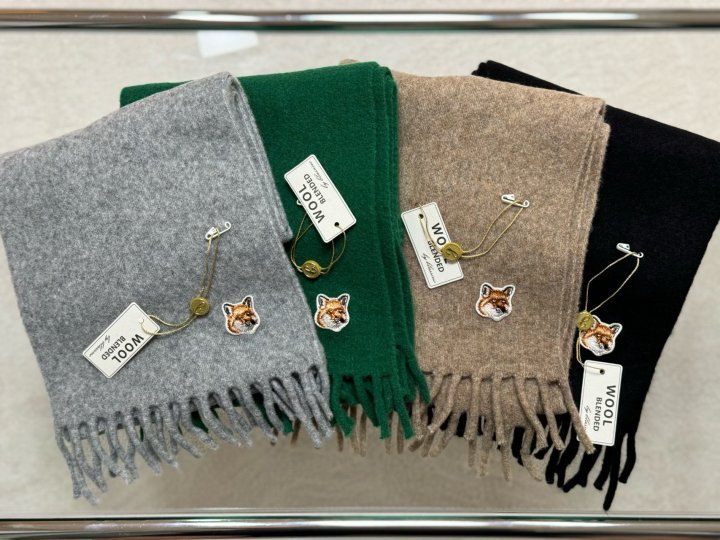 MAISON KITSUNE 메종키츠네 폭스헤드 울 머플러