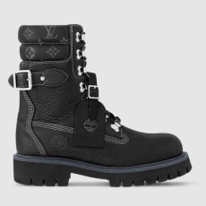 LOUIS VUITTON 루이비통 여성용 부츠 LV x 팀버랜드 레인저 부츠 1AD79L