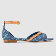 LOUIS VUITTON 루이비통 여성용 샌들 헬리오스 플랫 샌들 1ACMOU