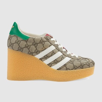 GUCCI 구찌 여성용 스니커즈 구찌 x 아디다스 웨지 가젤 스니커즈 725655