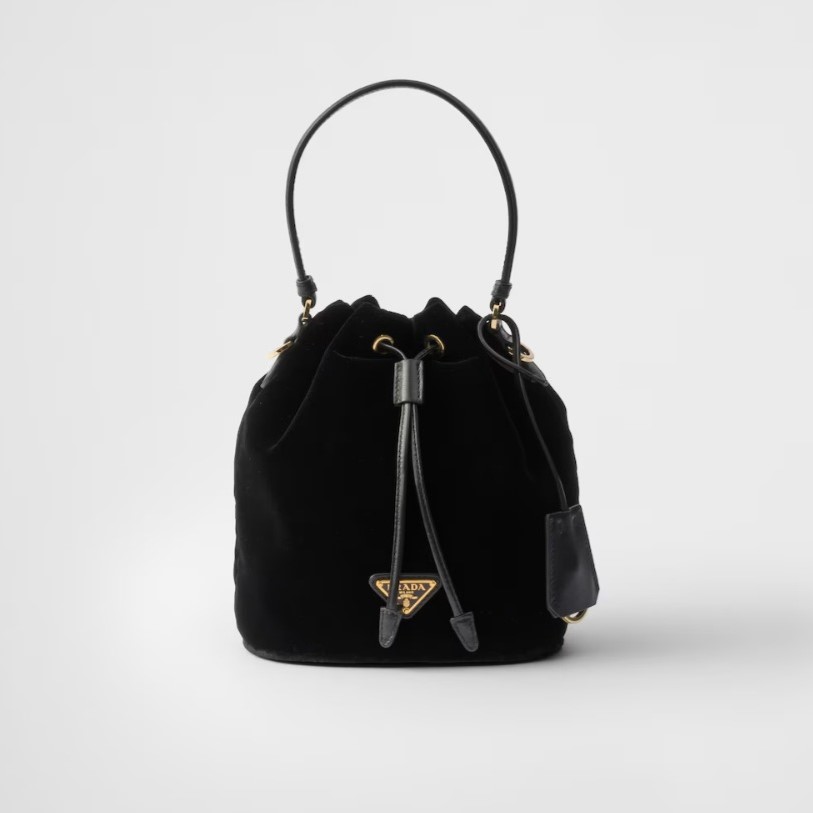 PRADA  프라다 나파 가죽 디테일 벨벳 미니백 1BE067