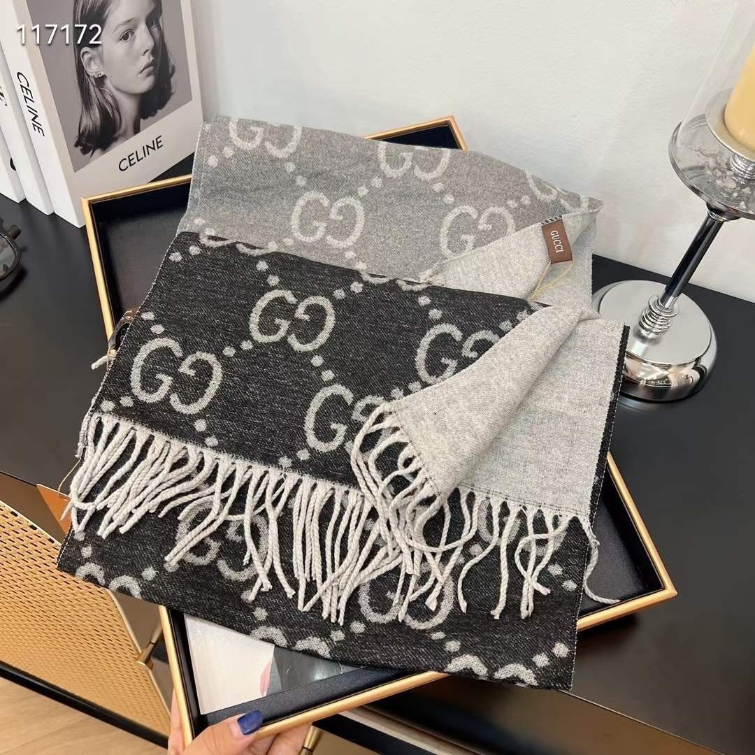 GUCCI 구찌 로고 머플러