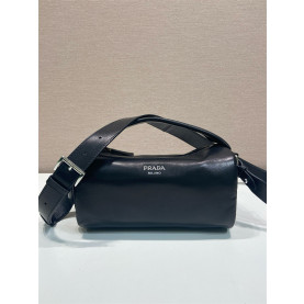 PRADA 프라다 나파 가죽 숄더백 2VH188