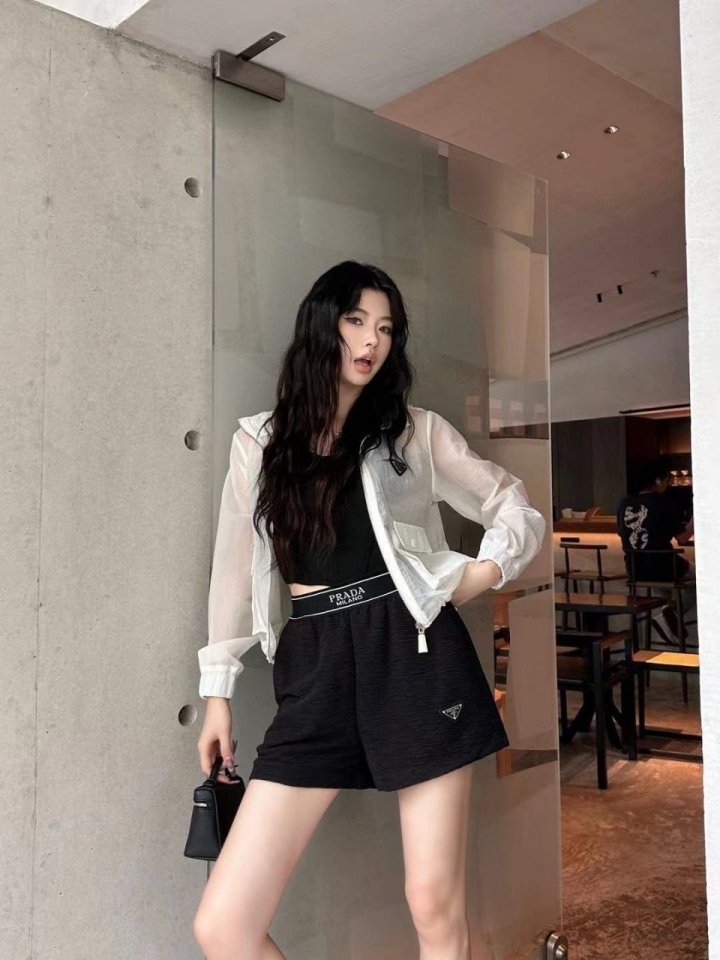 PRADA 프라다 반바지 바람막이세트