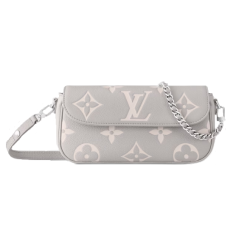  LOUIS VUITTON 루이비통 윌릿 온 체인 숄더백 M82210