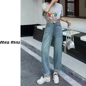 MIUMIU 미우미우 엠보 로고 롤업 진