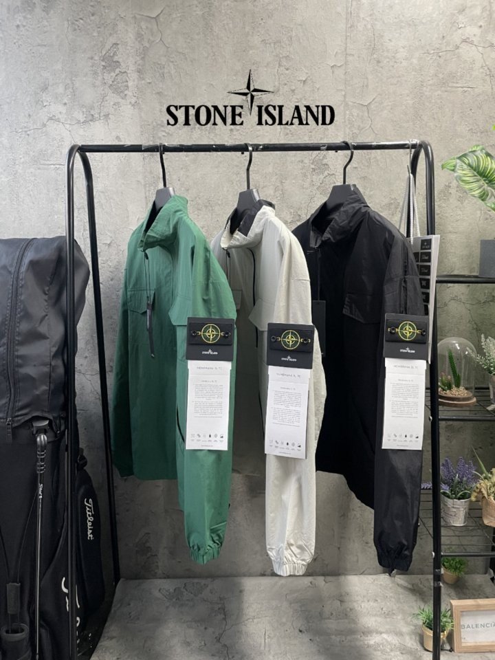 STONE ISLAND 스톤아일랜드 쉘 포켓 아노락