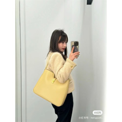 CELINE 셀린느 까미유 16 소프트 미디엄 숄더백 119563