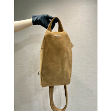 PRADA 프라다 스웨이드 백팩 2VZ114