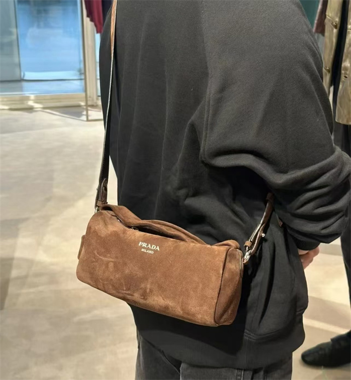 PRADA 프라다 나파 가죽 숄더백 2VH188