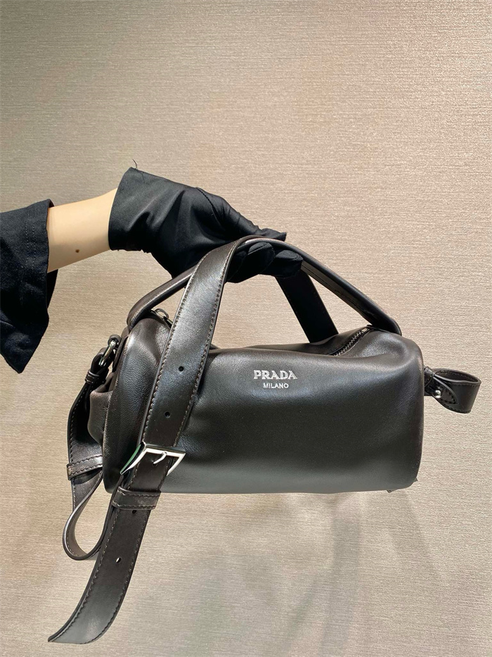 PRADA 프라다 나파 가죽 숄더백 2VH188