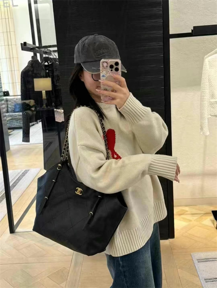 CHANEL 샤넬 토트백 스몰 AS3697