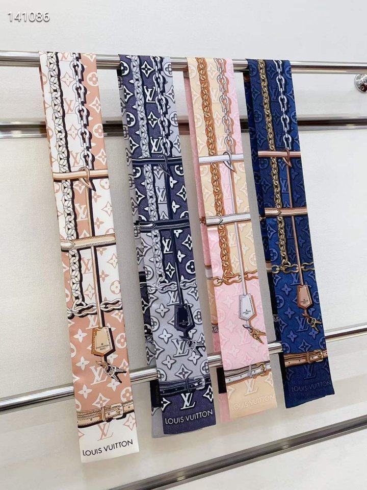 LOUIS VUITTON 루이비통 체인 실크 스카프