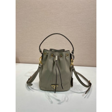 PRADA 프라다 리에디션 1978 가죽 미니 버킷백 1BE067