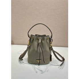 PRADA 프라다 리에디션 1978 가죽 미니 버킷백 1BE067