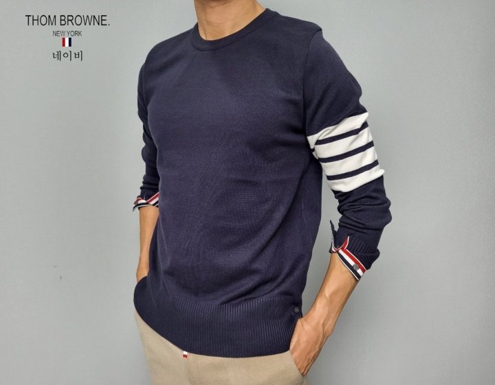 THOM BROWNE 톰브라운 사선 라운드 니트 2COLOR