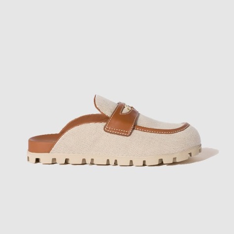  MIUMIU 미우미우 여성용 캔버스 및 가죽 뮬 5D377E