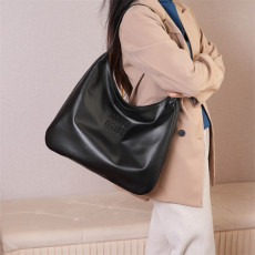 MIUMIU 미우미우 호보백 5BC134