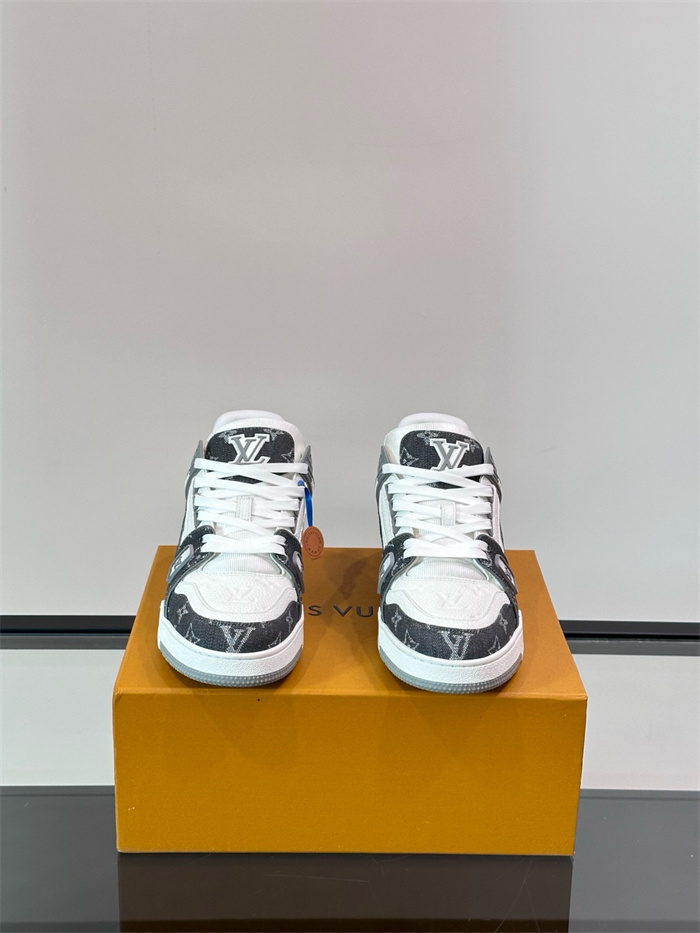 LOUIS VUITTON 루이비통 남여공용 스니커즈 L93220-2