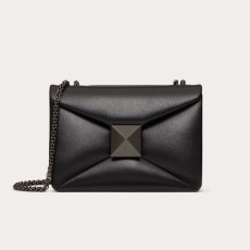 VALENTINO 발렌티노 STUD 스몰 체인 스터드 쉽스킨백