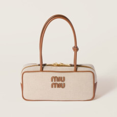 MIUMIU 미우미우 캔버스 및 가죽 보백 5BB173