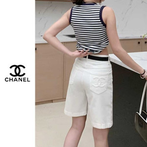 CHANEL 샤넬 엠보빅로고 반바지 2COLOR