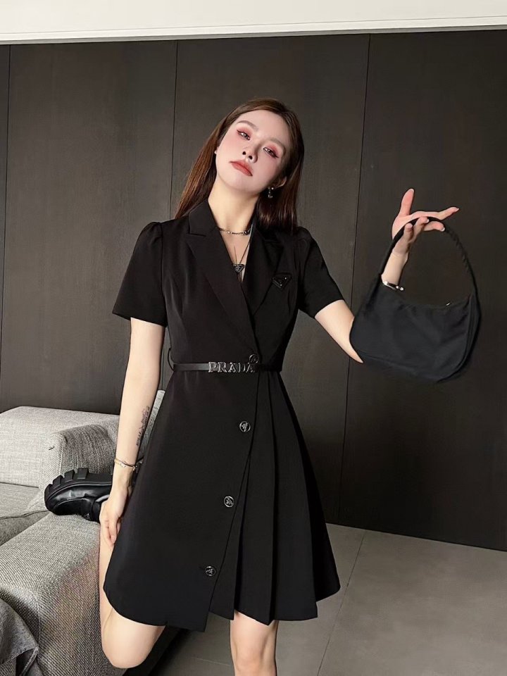 PRADA 프라다 단추 원피스 벨트포함