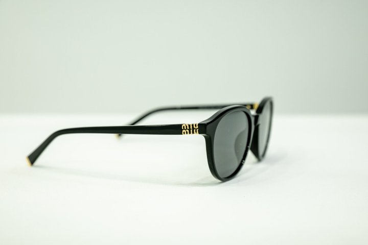 MIUMIU 미우미우 선글라스 스퀘어1