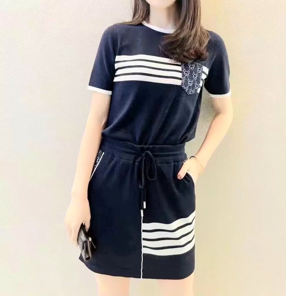 THOM BROWNE 톰브라운 캐릭 포켓 스커트 니트 투피스 세트 2COLOR