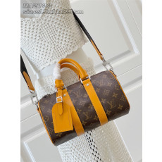 LOUIS VUITTON 루이비통 키폴 반둘리에 25 M12733