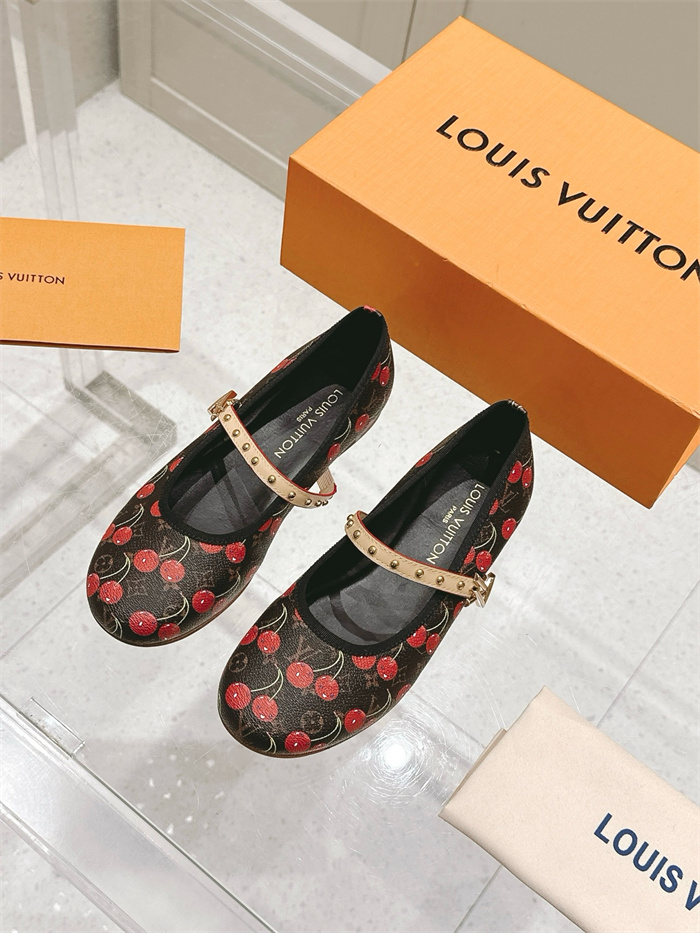 LOUIS VUITTON 루이비통 여성용 단화 L76272 2COLOR