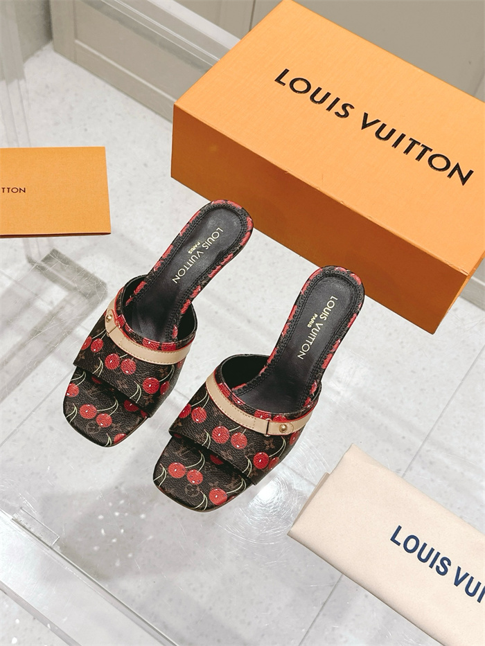 LOUIS VUITTON 루이비통 여성용 슬리퍼 L67177 2COLOR