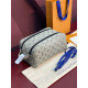 LOUIS VUITTON 루이비통 파우치백 M82576