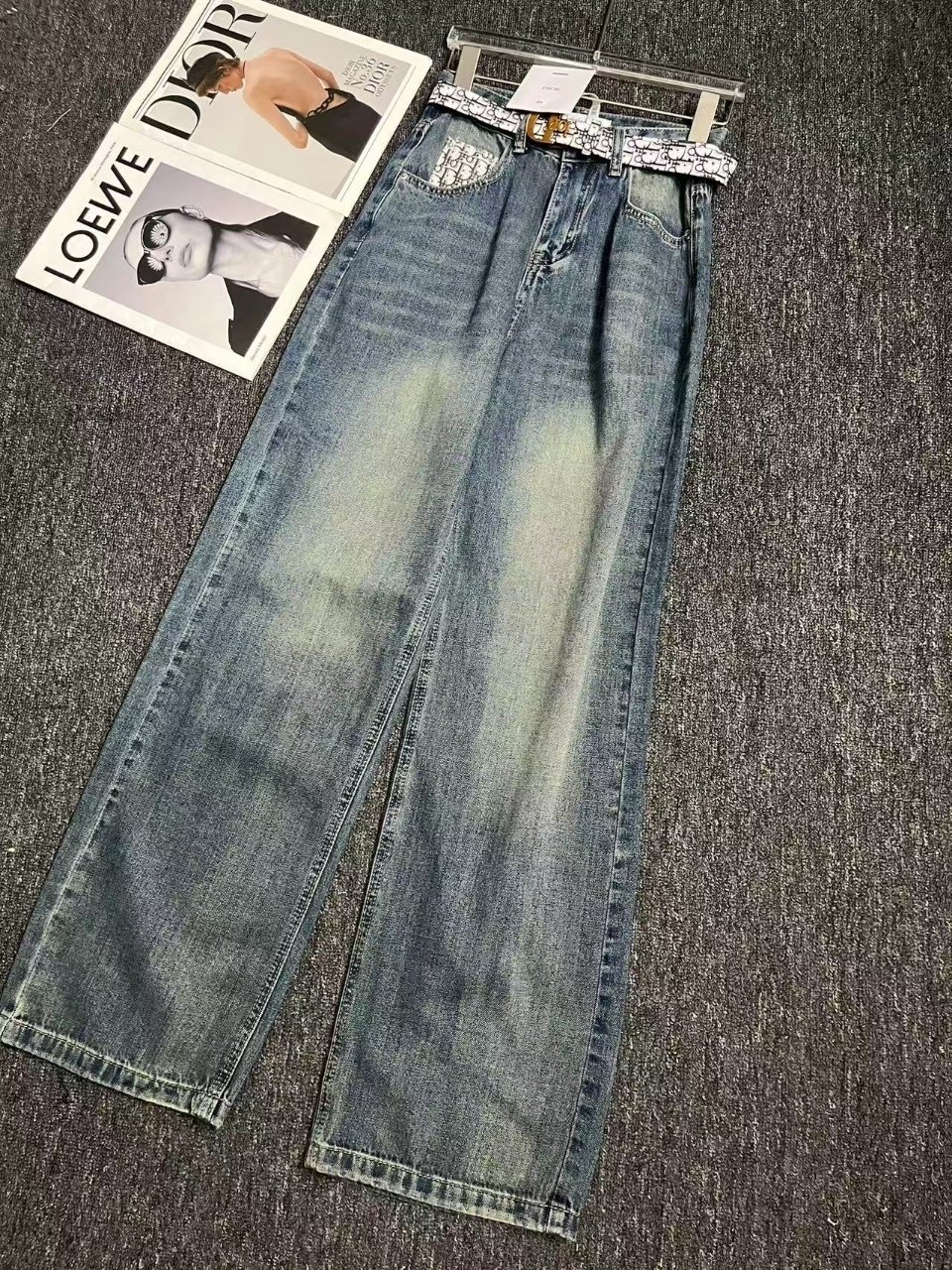 DIOR 디올 뒷포인트 기본 일자 청바지