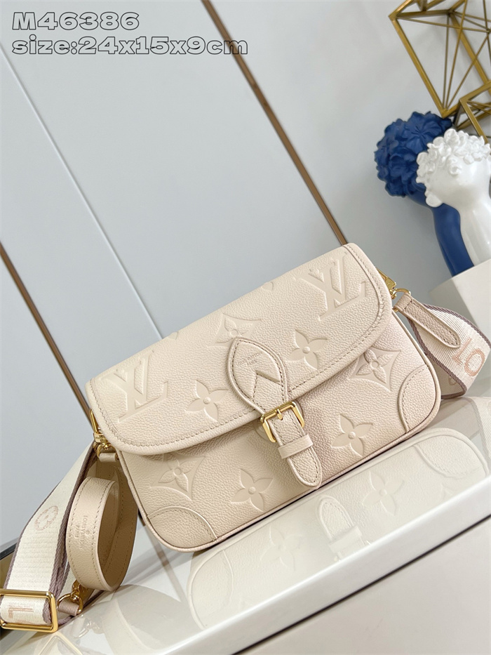 LOUIS VUITTON 루이비통 다이앤 숄더백 M46386