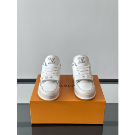 LOUIS VUITTON 루이비통 남성용 스니커즈 L28541 2COLOR