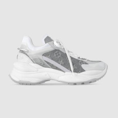 LOUIS VUITTON 루이비통 여성용 런 55 스니커즈 1AGUYY