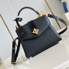 LOUIS VUITTON 루이비통 로즈데벙 미니 크로스백 M86011