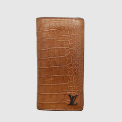 LOUIS VUITTON 루이비통 악어 가죽 장지갑 M81830