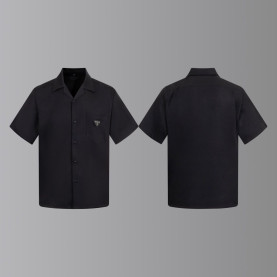 PRADA 프라다 메탈 플레이트 오픈 카라 쇼트 슬리브 셔츠