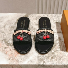 LOUIS VUITTON 루이비통 여성용 슬리퍼 L68851 2COLOR