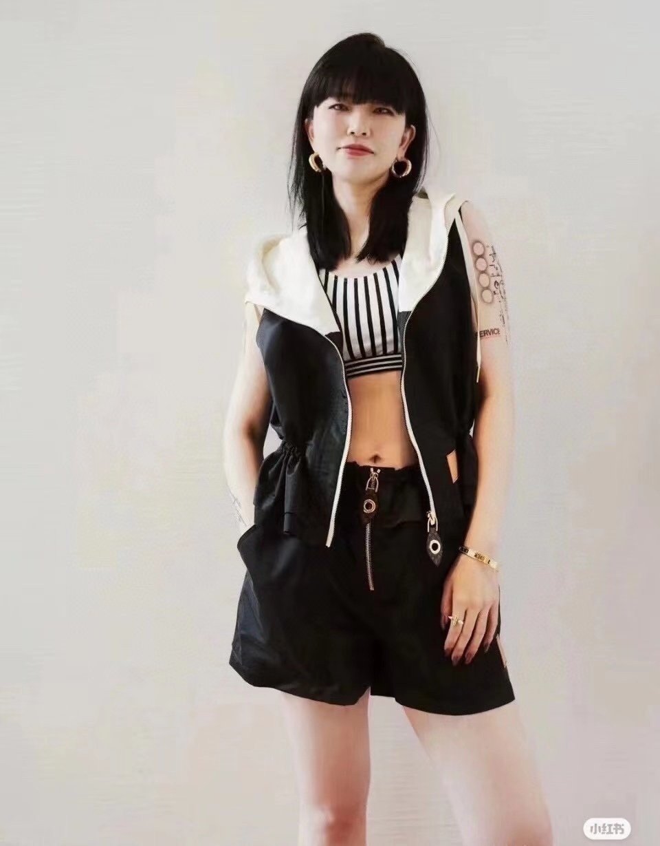 LOUIS VUITTON 루이비통 반바지 조끼셋트