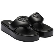 PRADA 프라다 삼각로고 엠보싱 레더 플립플랩 1YZ043