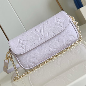 LOUIS VUITTON 루이비통 윌릿 온 체인 숄더백 M82210