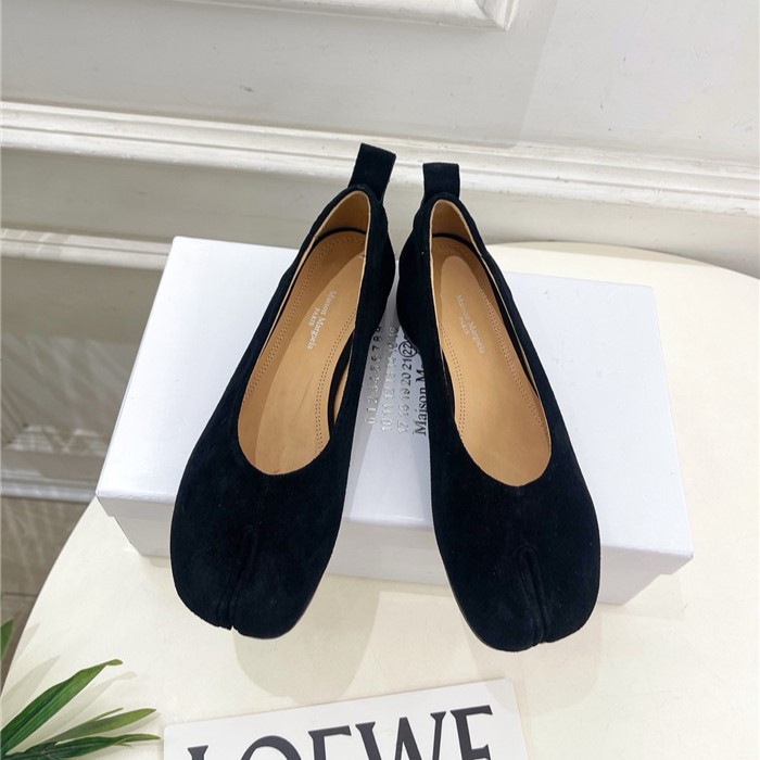 MAISON MARGIELA 메종마르지엘라 여성용 구두 (굽높이3.5CM) M86479 2color