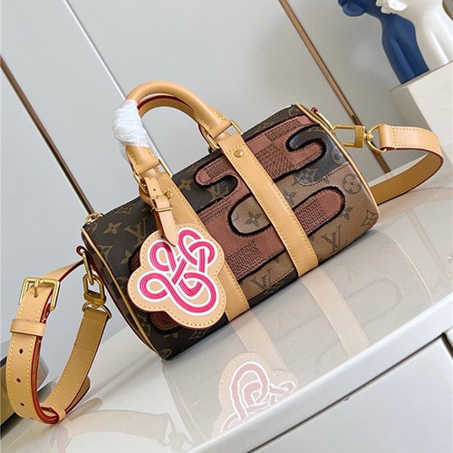 LOUIS VUITTON 루이비통 키폴 반둘리에 25 토트백 M15428