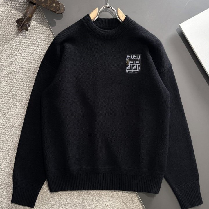 FENDI 펜디 로고 포켓 라운드 넥 스웨터