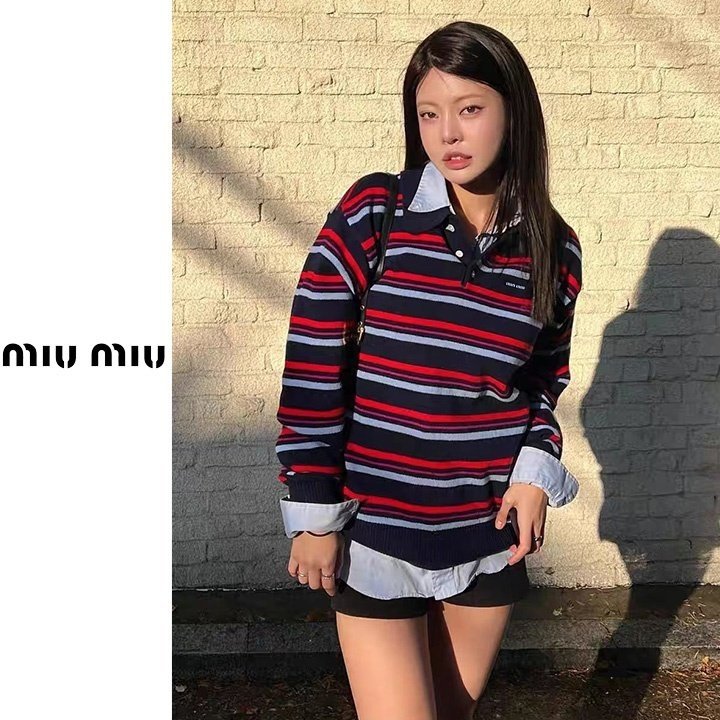 MIUMIU 미우미우 스트라이프 카라 니트 스웨터