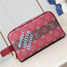 LOUIS VUITTON 루이비통 락커 돕 키트 파우치백 M26903